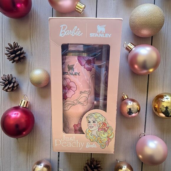 Barbie x Stanley 40oz Quencher Peaches N Cream Limited NEW Box Damage - Picture 2 of 6